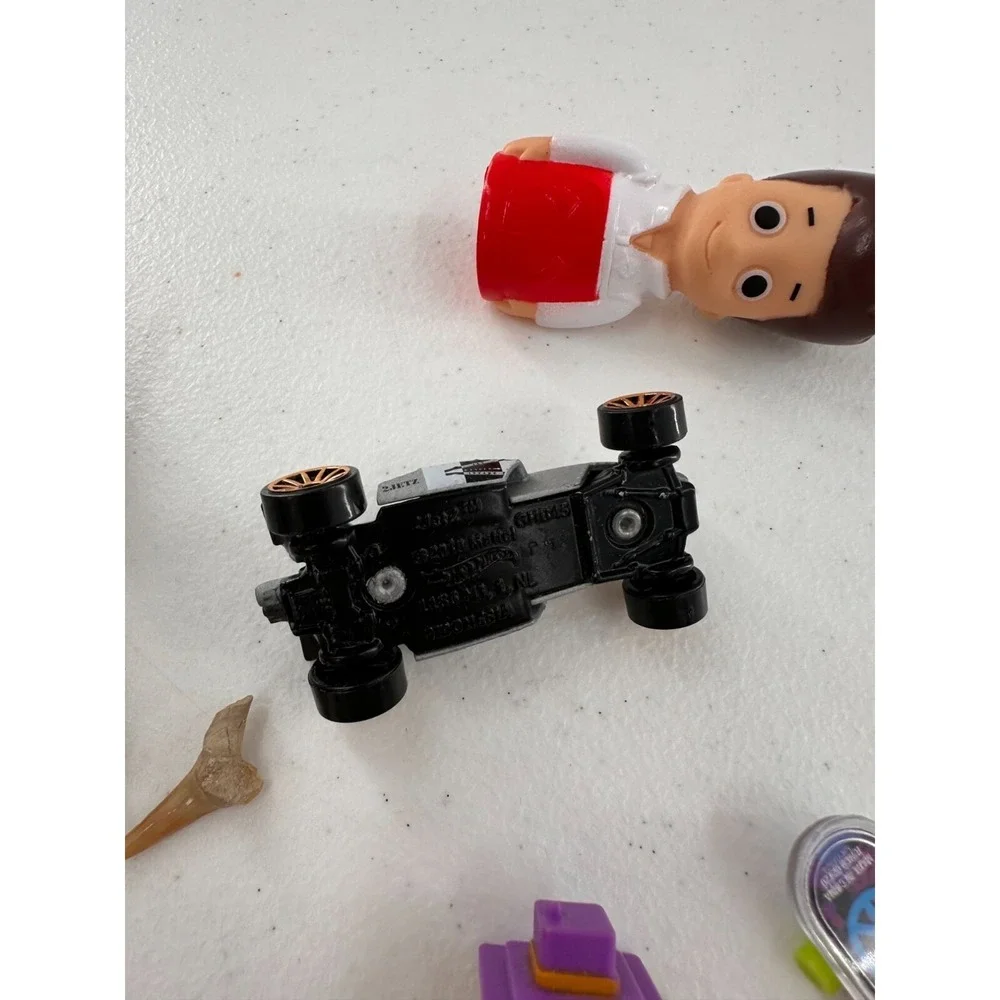 Mixed Toy Bundle Hot Wheels Funko Pop 9 Piece Shark Tooth Minecraft Skateboard c